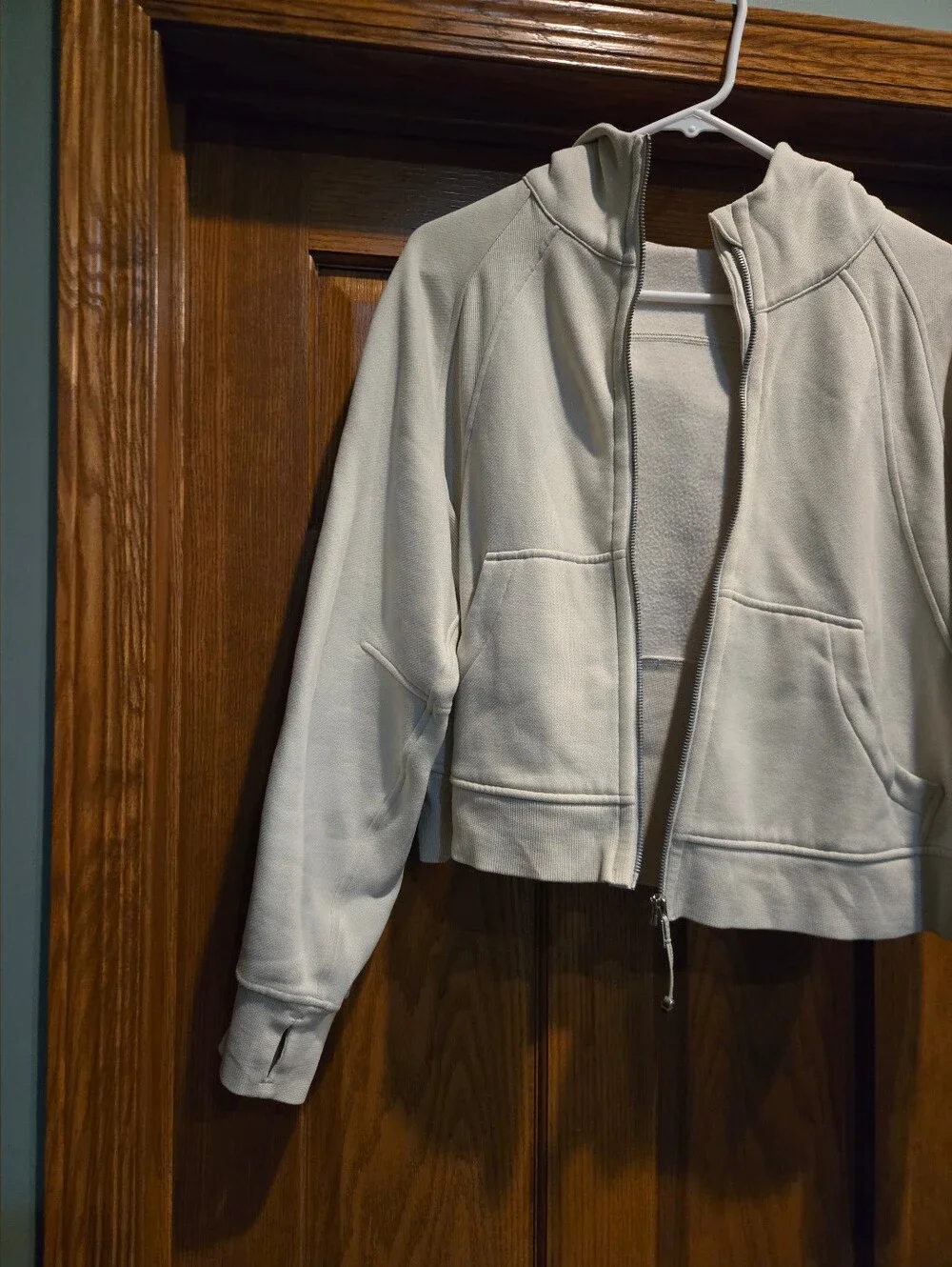 Lululemon athletica, Scuba, Light Cream Zip Hoodie